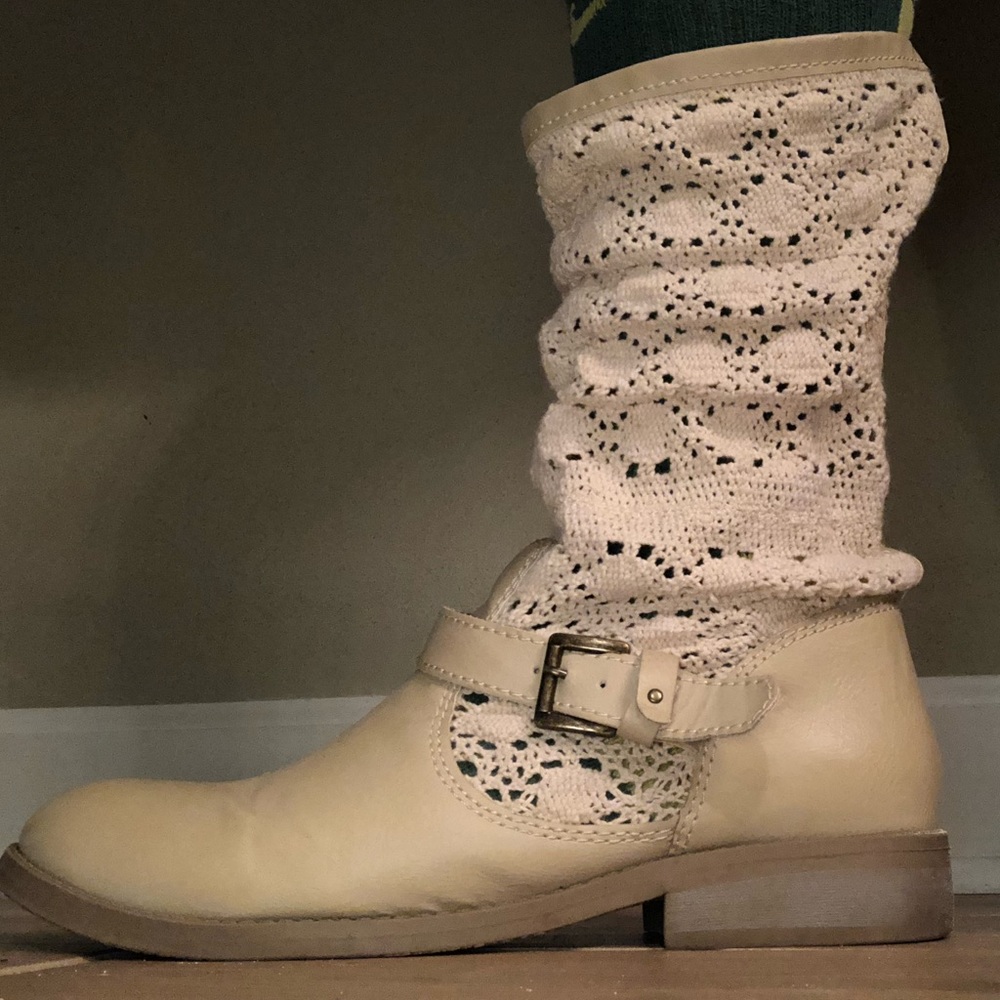 Crochet/ faux leather booties - Picture 1 of 6